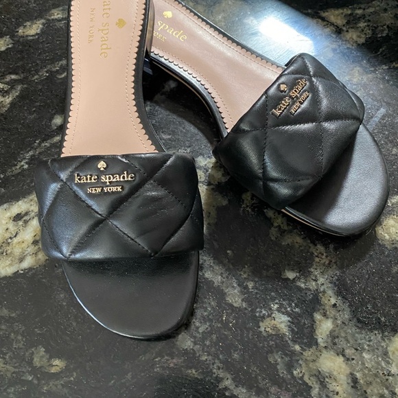 ⭐️Brand new(without tags)Kate Spade ♠️ quilted pillow top sandals💕 - Picture 6 of 6